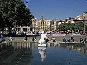Barceloan-Placa-Catalunya